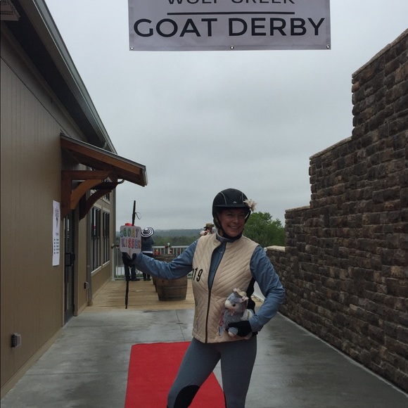 Meet your Posher - Picture 3 of 5